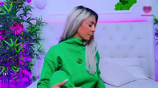 AriannaSins online show from September 30, 2025, 12:22 pm