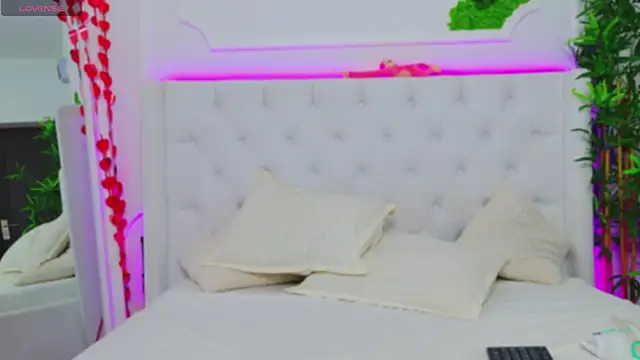 AriannaSins online show from February 26, 2025, 5:10 pm