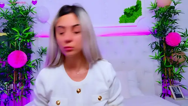 AriannaSins online show from September 19, 2025, 12:31 pm