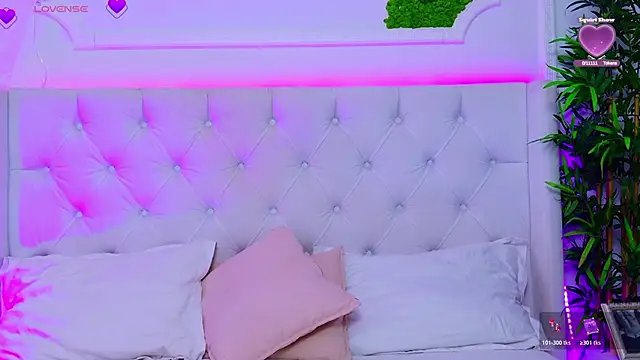 AriannaSins online show from January 15, 2026, 1:25 pm