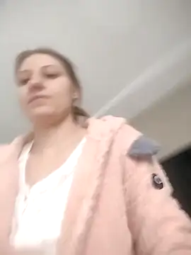 Snapshot of SandyCassie chatting on November 21, 2025, 8:13 am SandyCassie online show from November 21, 2025, 8:13 am