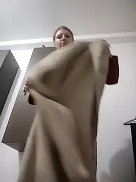 SandyCassie online show from April 1, 2026, 6:49 pm