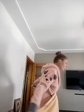 SandyCassie online show from March 15, 2026, 11:06 am