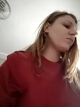 Snapshot of SandyCassie chatting on November 5, 2025, 7:33 am SandyCassie online show from November 5, 2025, 7:33 am