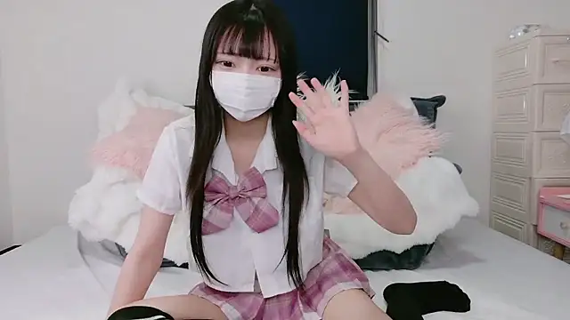 Snapshot of Mirai_oO16Oo chatting on October 21, 2025, 11:31 am Mirai oO16Oo online show from October 21, 2025, 11:31 am