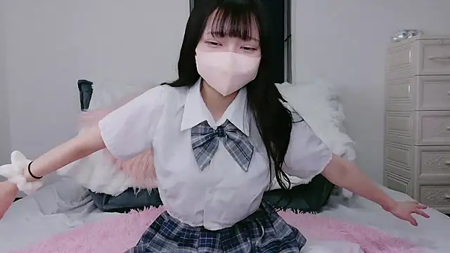 Snapshot of Mirai_oO16Oo chatting on November 7, 2025, 11:59 am Mirai oO16Oo online show from November 7, 2025, 11:59 am