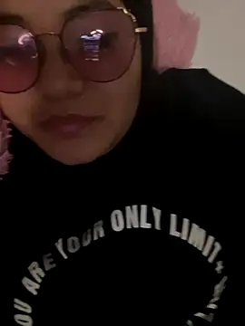 antoniamiller69 online show from November 7, 2025, 9:19 pm