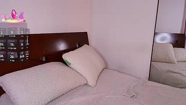 TammyCutee online show from April 14, 2026, 1:54 am