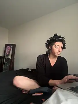 Bambieyez4 online show from October 16, 2025, 8:50 pm