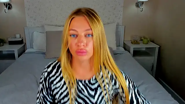 Snapshot of neighbour_sex chatting on December 4, 2025, 6:56 am neighbour sex online show from December 4, 2025, 6:56 am