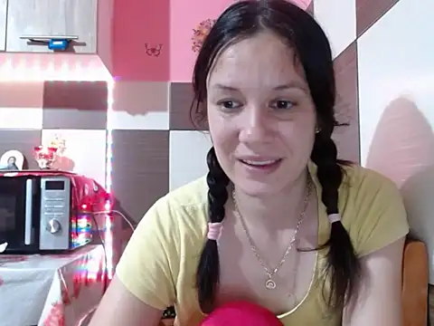 Snapshot of hot_milfx chatting on November 6, 2025, 9:46 am hot milfx online show from November 6, 2025, 9:46 am