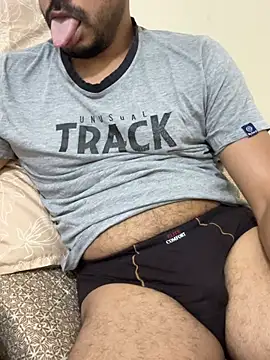 Handsome8677 online show from February 23, 2026, 7:31 am