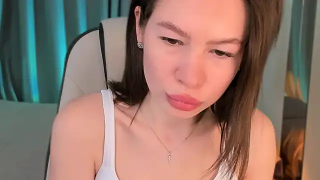 Snapshot of Cammila_Cute chatting on November 17, 2025, 2:32 pm Cammila Cute online show from November 17, 2025, 2:32 pm