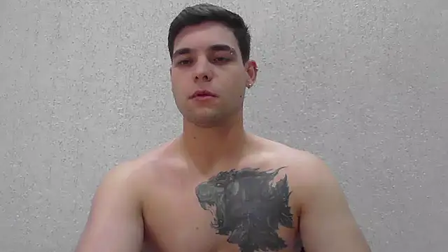 Snapshot of Zure-xxx chatting on May 29, 2026, 2:06 am Zure-xxx online show from May 29, 2026, 2:06 am