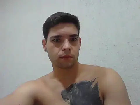 Zure-xxx online show from April 4, 2026, 9:43 pm