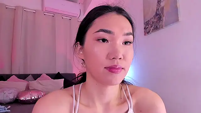 Divine Madeleine online show from March 21, 2026, 7:20 am