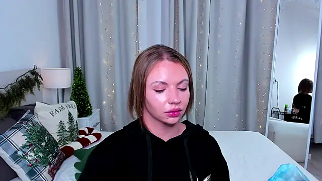 Snapshot of Keit_princess chatting on December 13, 2025, 8:04 pm Keit princess online show from December 13, 2025, 8:04 pm