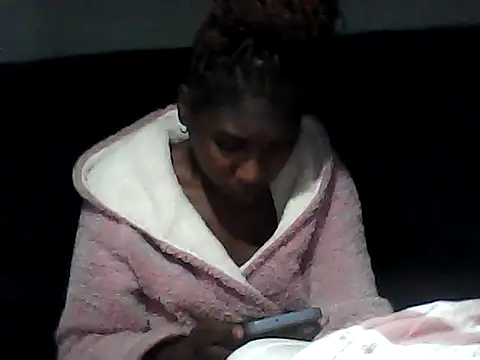 sexysmalldaily04 online show from October 19, 2025, 8:22 pm