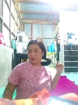 XxxHotCouples4u online show from November 18, 2025, 7:00 am