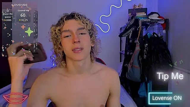 Lyric Mirage online show from December 22, 2025, 9:59 pm