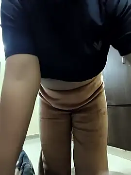 Anshika1431 online show from January 16, 2026, 5:39 pm