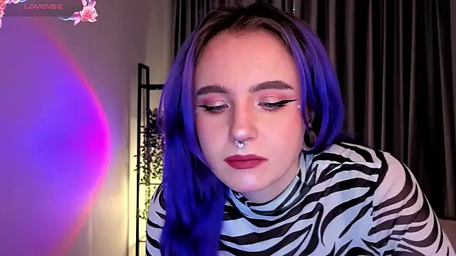 AleksaDivine online show from October 20, 2025, 9:48 pm