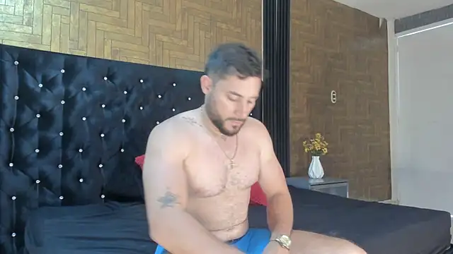 alexandro black online show from November 2, 2025, 8:14 pm