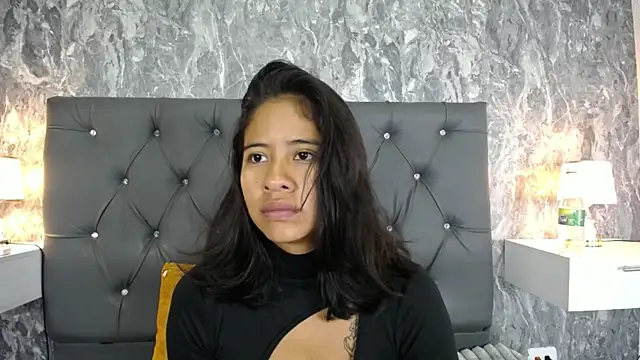 EuphoriaSavage online show from November 14, 2025, 1:04 pm