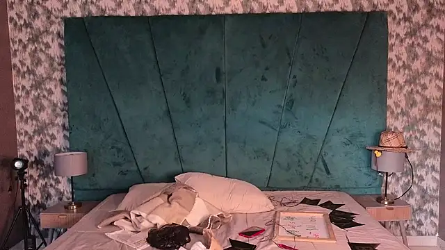 Aaron Eze online show from April 3, 2026, 12:11 pm