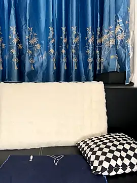 littlesluttycat online show from November 22, 2025, 3:44 pm