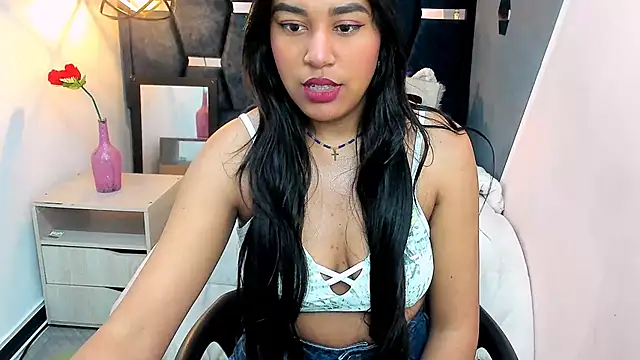 Rachel  Jonees online show from October 26, 2025, 12:27 pm