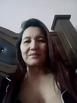 Bigtitsass81 online show from November 8, 2025, 1:36 pm