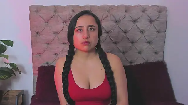 Samanta Fischer online show from November 11, 2025, 11:27 am