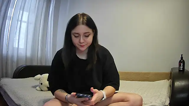 CoupleTwee online show from January 9, 2026, 11:06 am