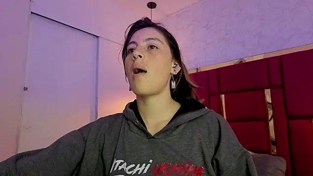 moon winy online show from February 10, 2026, 11:42 am