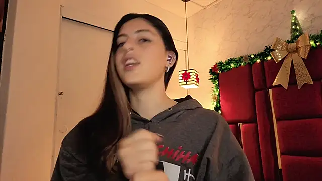 moon winy online show from December 3, 2025, 11:42 am