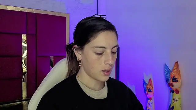 moon winy online show from February 23, 2026, 11:22 am