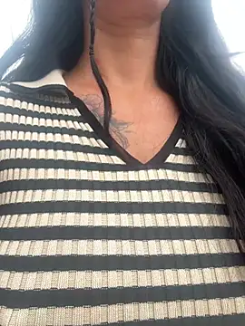 Snapshot of DarkestDreamxox chatting on July 5, 2026, 7:04 am DarkestDreamxox online show from July 5, 2026, 7:04 am