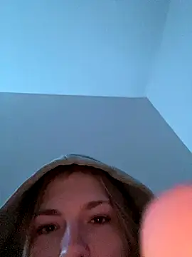 feetdetente online show from October 26, 2025, 11:49 pm