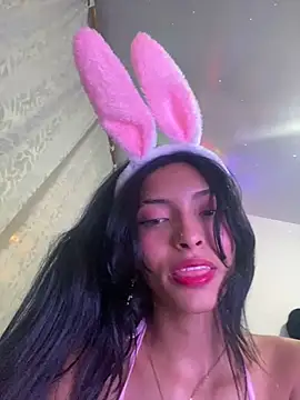 Snapshot of Diabla_02 chatting on October 18, 2025, 4:03 am Diabla 02 online show from October 18, 2025, 4:03 am