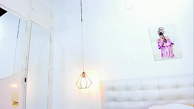 Snapshot of Alanna_miaw chatting on May 11, 2026, 12:01 am Alanna miaw online show from May 11, 2026, 12:01 am