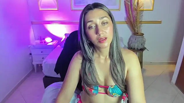 Snapshot of karlyy_ chatting on February 4, 2026, 7:09 pm karlyy online show from February 4, 2026, 7:09 pm