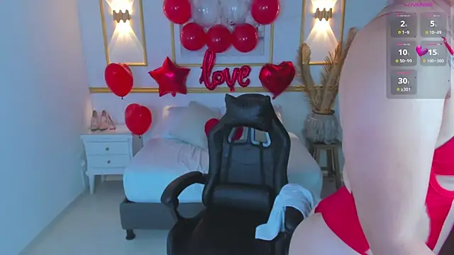 Snapshot of karlyy_ chatting on February 14, 2026, 8:09 pm karlyy online show from February 14, 2026, 8:09 pm