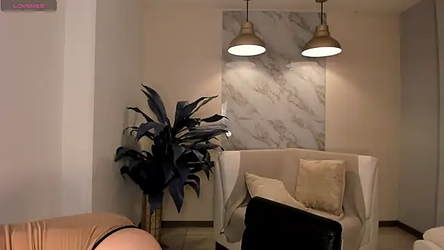 AnnieMonroe1 online show from November 27, 2025, 12:16 pm