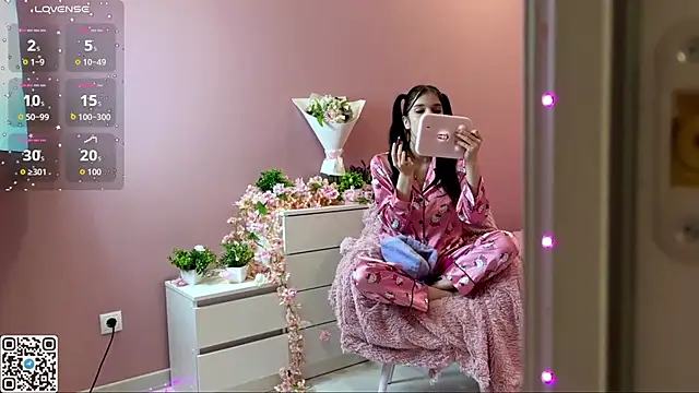 Snapshot of catchthiscouplle chatting on October 31, 2025, 11:00 pm catchthiscouplle online show from October 31, 2025, 11:00 pm