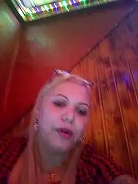 Snapshot of Lvna6969 chatting on November 7, 2025, 5:17 pm Lvna6969 online show from November 7, 2025, 5:17 pm