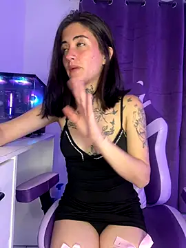 Snapshot of Maiaaa_11 chatting on November 18, 2025, 2:49 am Maiaaa 11 online show from November 18, 2025, 2:49 am