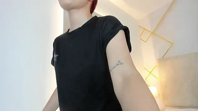 Martinaa Garcia online show from February 15, 2026, 7:02 pm