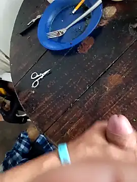 Crisjo29 online show from March 12, 2026, 3:05 pm