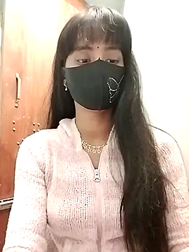 Snapshot of Ratri-Biswas chatting on January 15, 2026, 1:36 pm Ratri-Biswas online show from January 15, 2026, 1:36 pm